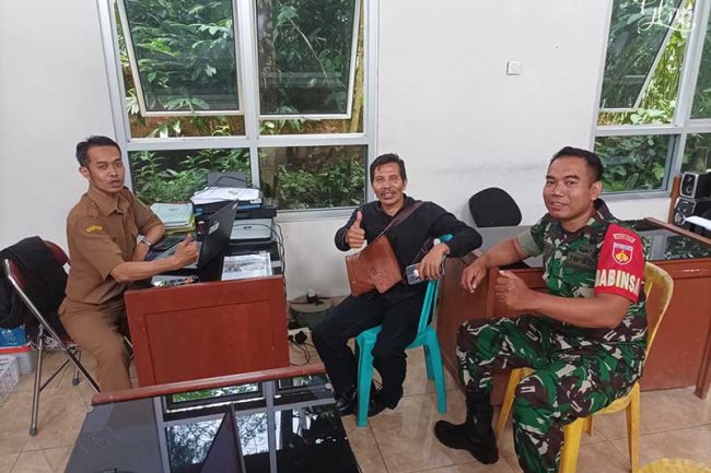 Untuk Lebih Akrab Dan Mengenal Terhadap Aparat Pemdes,Babinsa Baru Laksanakan Komsos