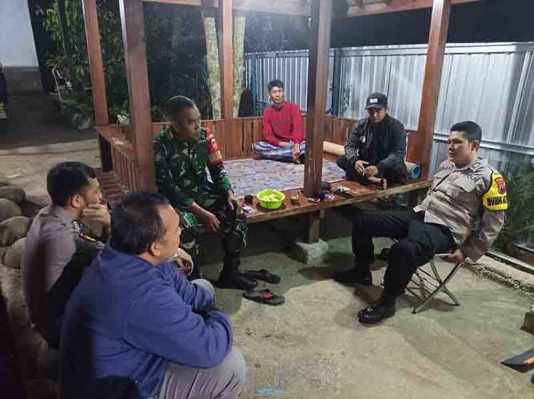 Kedekatan Babinsa Babinkamtibmas Dan Warga Melalui Komsos