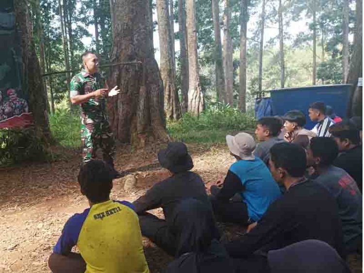 Tingkatkan Jiwa Nasionalis Babinsa Beri Materi Bela Negara
