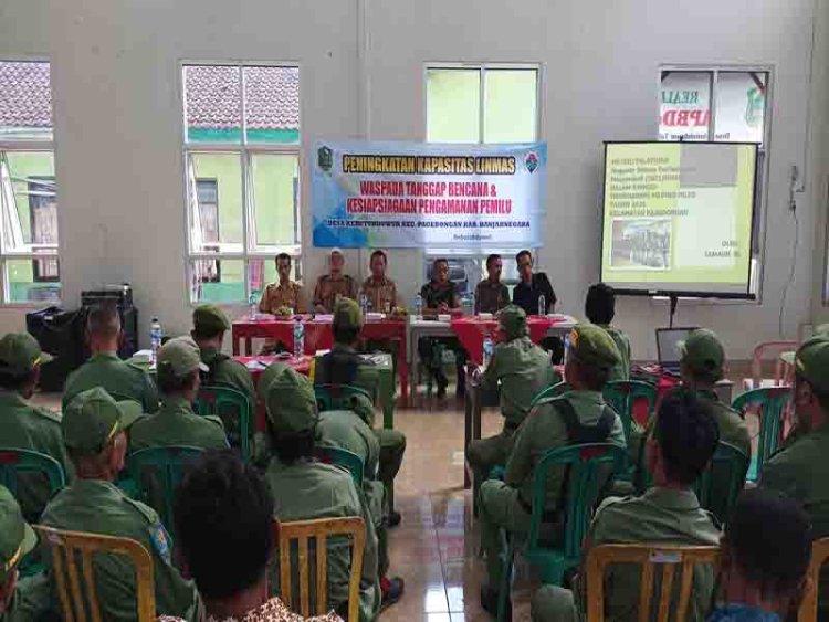 Jalin Silaturahmi Babinsa Hadiri Kegiatan Peningkatan Kapasitas Linmas