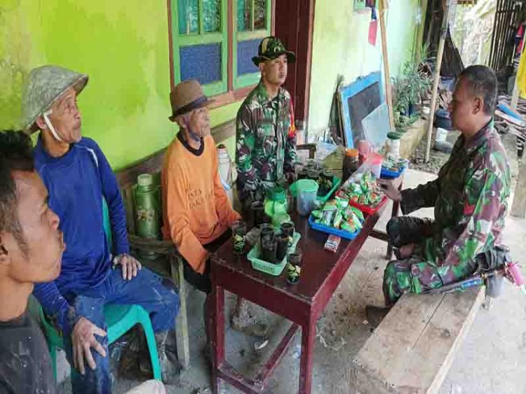 Disela Kegiatan Karya bakti Babinsa Komsos Dengan Masyarakat