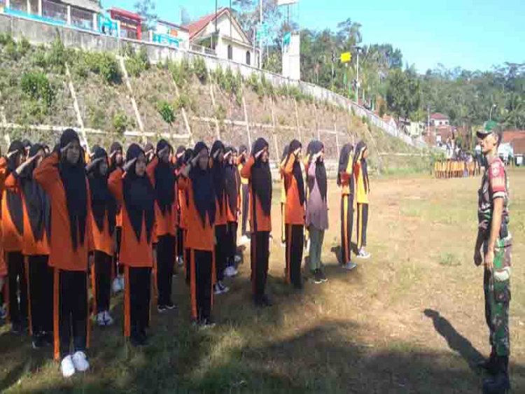 Guna Melatih Kedisiplinan 4 Orang Anggota Babinsa Laksanakan Pelatihan PBB