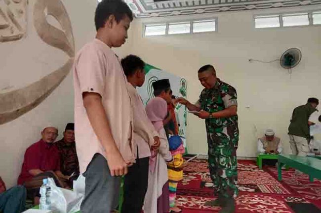 Meningkatkan Amalan Ibadah Dengan Memuliakan Anak Yatim Dan Dhu'afa