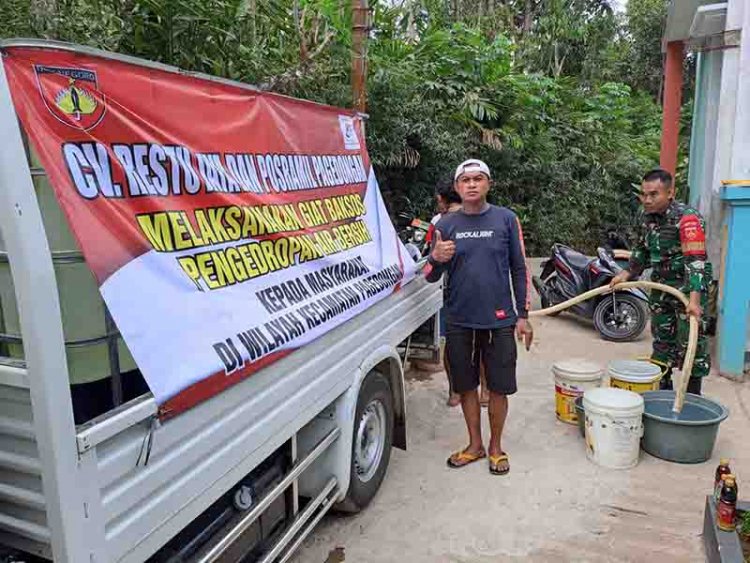 Posramil Bersama CV Restu Jaya Bagi-bagikan Air Bersih Gratis Kepada Masyarakat