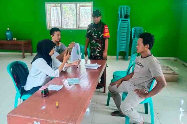 Dukung Program Pemerintah Babinsa Melaksanakan Pendampingan Bantuan Pengentasan Stunting Serentak
