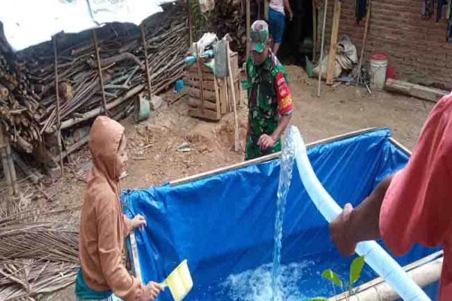 Pendropingan Air Bersih Untuk Warga Yang Kekeringan Masih Terus Dilakukan