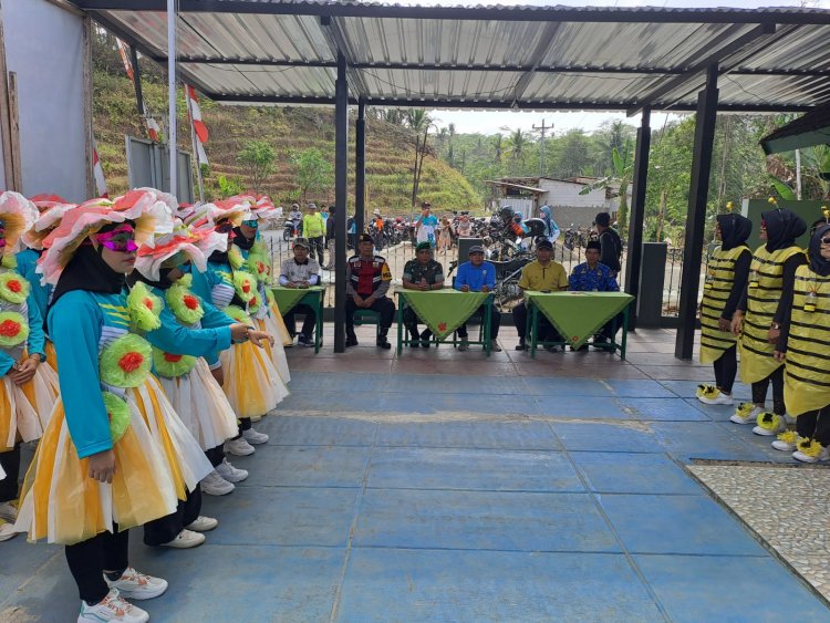 Babinsa melaksanakan Kegiatan Gayeng PGRI Tingkat Kecamatan