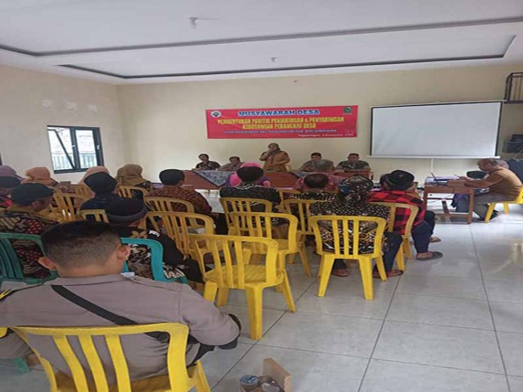 Babinsa Pagedongan Hadiri Undangan Musdes Pembentukan Panitia Penjaringan Perangkat Desa Pagedongan