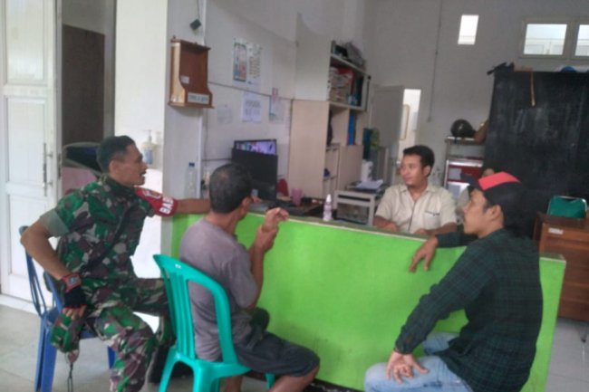 Babinsa 01 Bersama Bhabinkamtibmas Melaksanakan Evakuasi ODGJ