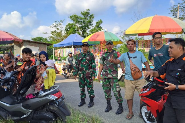 2 Orang Anggota Babinsa Posramil Pagedongan Laksanakan Pengamanan Hiburan