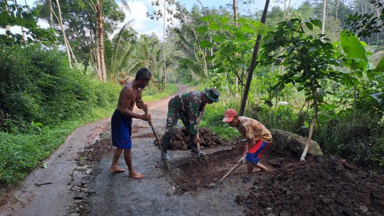 Wujud Nyata Hadirnya Komando Kewilayahan (Anggota Posramil) Yang Ada Di Kecamatan Pagedongan