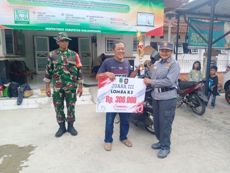 Babinsa Hadiri Kegiatan Penerimaan Personel Satlinmas Di Kecamatan Usai Melaksanakan Jambore