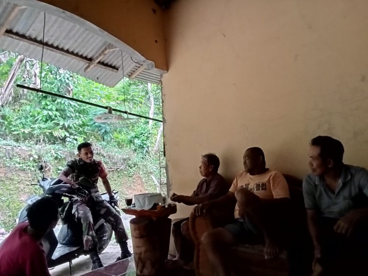 Guna Jalin Silaturahmi Dan Cari Informasi, Babinsa 01 Melaksanakan Komsos Dengan Warga Binaan