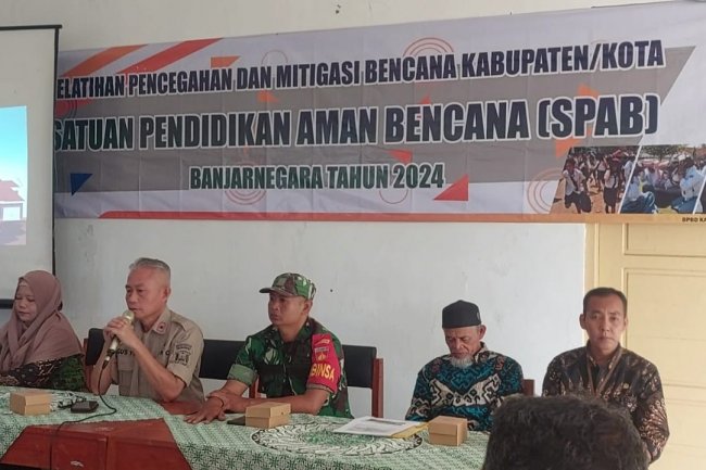 Babinsa Hadiri Pelatihan pencegahan dan mitigasi Bencana di SMP