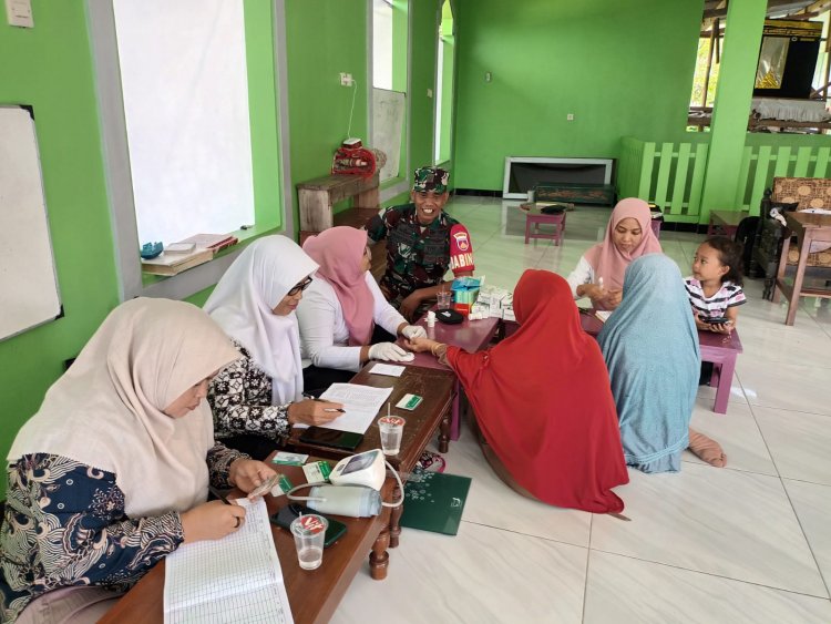 Babinsa Aktif Dampingi Posbindu (Pos pembinaan terpadu) Lansia Diwilayah Binaan