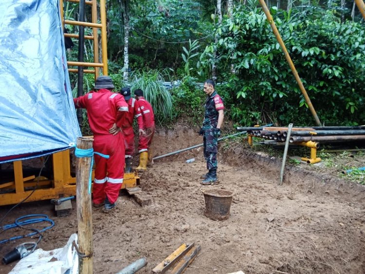 Dukung Program Unggulan Kasad TNI Manunggal Air, Babinsa Laksanakan Pendampingan Uji Tes Alat Bor Sumur