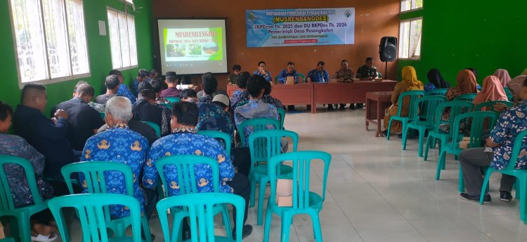 "DANPOSRAMIL PAGEDONGAN DUKUNG PROGRAM PEMERINTAH HADIRI MUSDES DAN RKPDes TAHUN 2025 DESA PESANGKALAN"