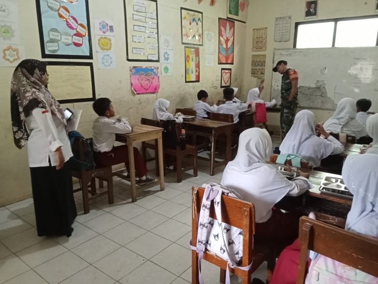 Babinsa Koramil 01 Melaksanakan Pendampingan MBG Di Wilayah Kecamatan Pagedongan